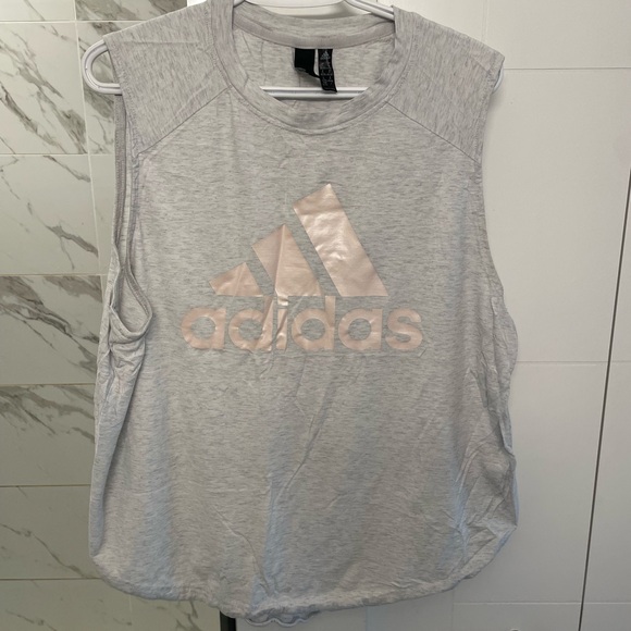Adidas Workout Top XL NWOT - Picture 1 of 3
